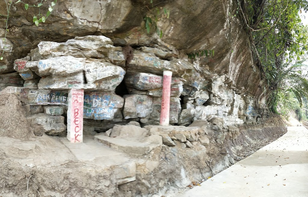 Jelajahi Goa Lawang Kuwari: Pesona Tersembunyi Kalimantan Barat Jelajahi Goa Lawang Kuwari: Pesona Tersembunyi Kalimantan Barat