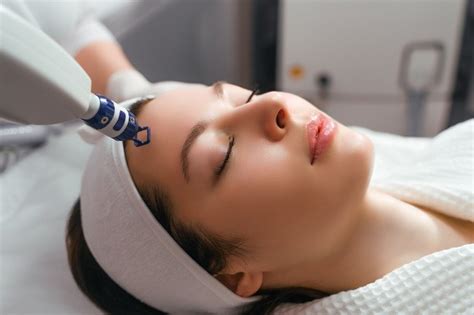 7 Treatment Laser Wajah Murah Meriah: Wajah Glowing Mulai dari Rp50 Ribu! 7 Treatment Laser Wajah Murah Meriah: Wajah Glowing Mulai dari Rp50 Ribu!