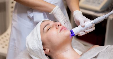 7 Treatment Laser Wajah Murah Meriah: Wajah Glowing Mulai dari Rp50 Ribu! 7 Treatment Laser Wajah Murah Meriah: Wajah Glowing Mulai dari Rp50 Ribu!