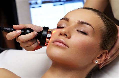 7 Treatment Laser Wajah Murah Meriah: Wajah Glowing Mulai dari Rp50 Ribu! 7 Treatment Laser Wajah Murah Meriah: Wajah Glowing Mulai dari Rp50 Ribu!