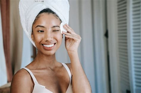 5 Cara Facial Wajah Sendiri di Rumah: Glowing Bak Salon!