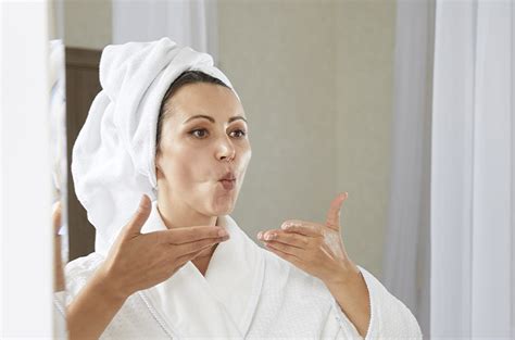5 Rahasia Ampuh Atasi Pipi Kendur: Bye-bye Wajah Tua! 5 Rahasia Ampuh Atasi Pipi Kendur: Bye-bye Wajah Tua!