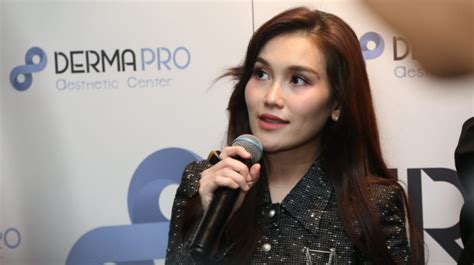 5 Rahasia Ampuh Atasi Pipi Kendur: Bye-bye Wajah Tua! 5 Rahasia Ampuh Atasi Pipi Kendur: Bye-bye Wajah Tua!