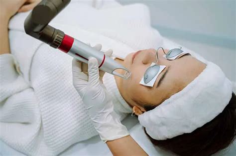 7 Cara Laser Perawatan Wajah yang Bisa Ubah Penampilanmu dalam Semalam! 7 Cara Laser Perawatan Wajah yang Bisa Ubah Penampilanmu dalam Semalam!
