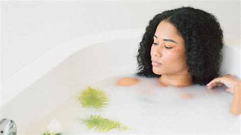 7 Rahasia Perawatan Badan Alami untuk Kulit Glowing dan Sehat 7 Rahasia Perawatan Badan Alami untuk Kulit Glowing dan Sehat