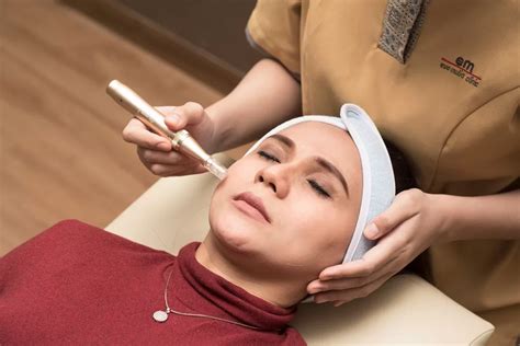 5 Rahasia Kulit Glowing Setelah Treatment Dermapen yang Wajib Kamu Tahu! 5 Rahasia Kulit Glowing Setelah Treatment Dermapen yang Wajib Kamu Tahu!