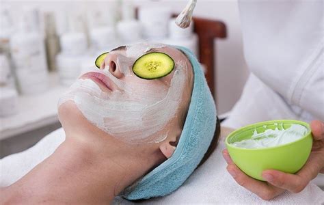 7 Rahasia Perawatan Wajah Glowing Sebelum Menikah, Dijamin Bikin Pangling! 7 Rahasia Perawatan Wajah Glowing Sebelum Menikah, Dijamin Bikin Pangling!