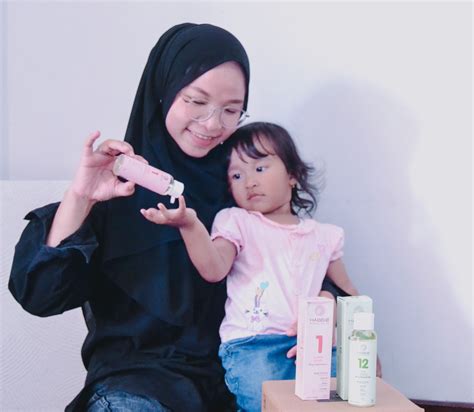 7 Rahasia Perawatan Wajah Glowing untuk Ibu Menyusui (Dijamin Aman!) 7 Rahasia Perawatan Wajah Glowing untuk Ibu Menyusui (Dijamin Aman!)